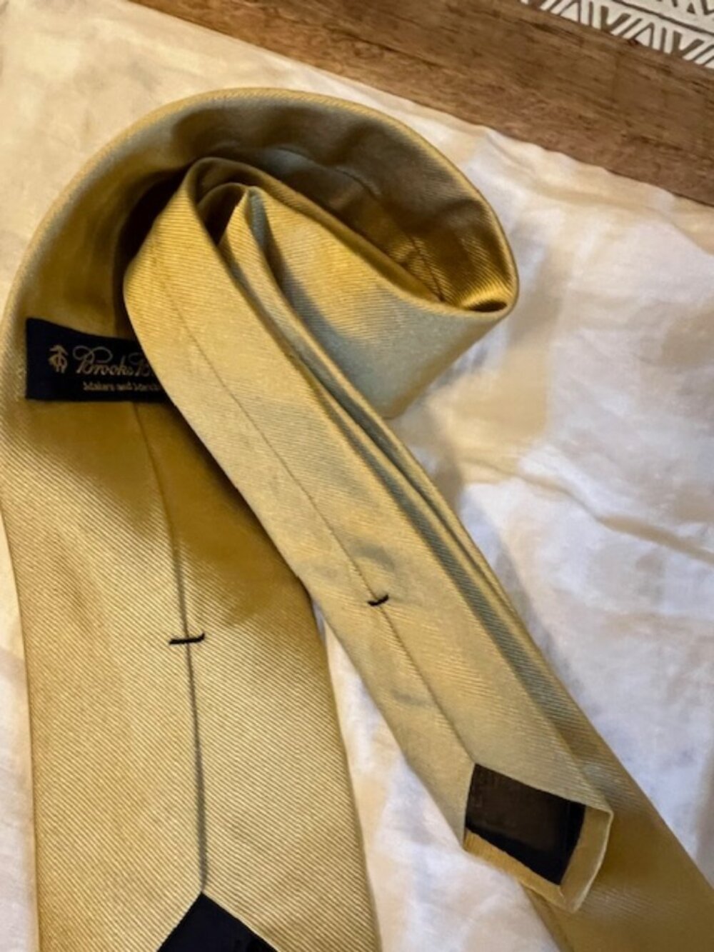 VTG Brooks Brothers Makers Solid Gold Silk 3"x56" Woven in England